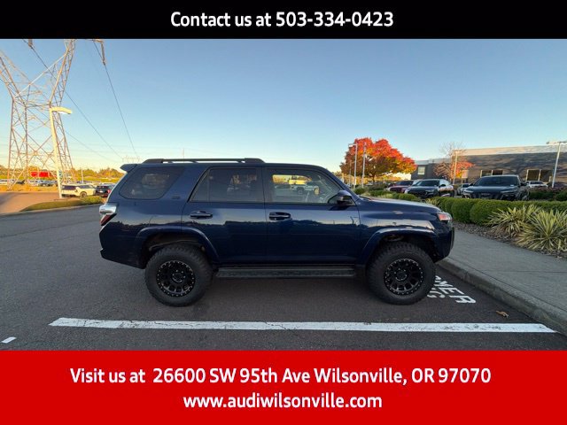 Used 2018 Toyota 4Runner SR5 AWD/4WD image 3