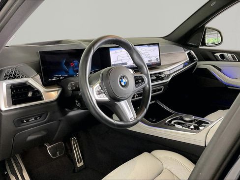 Certified 2024 BMW X5 xDrive40i w/ M Sport Package AWD/4WD image 12