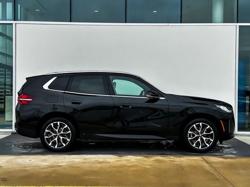 New 2026 BMW X3 xDrive30 w/ Premium Package image 3