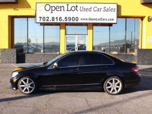 Used 2008 Mercedes-Benz C 300 Sedan image 2