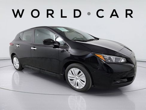 Used 2025 Nissan Leaf S image 1