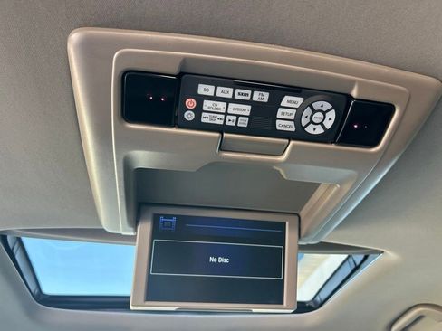 Used 2017 Honda Pilot Touring image 11