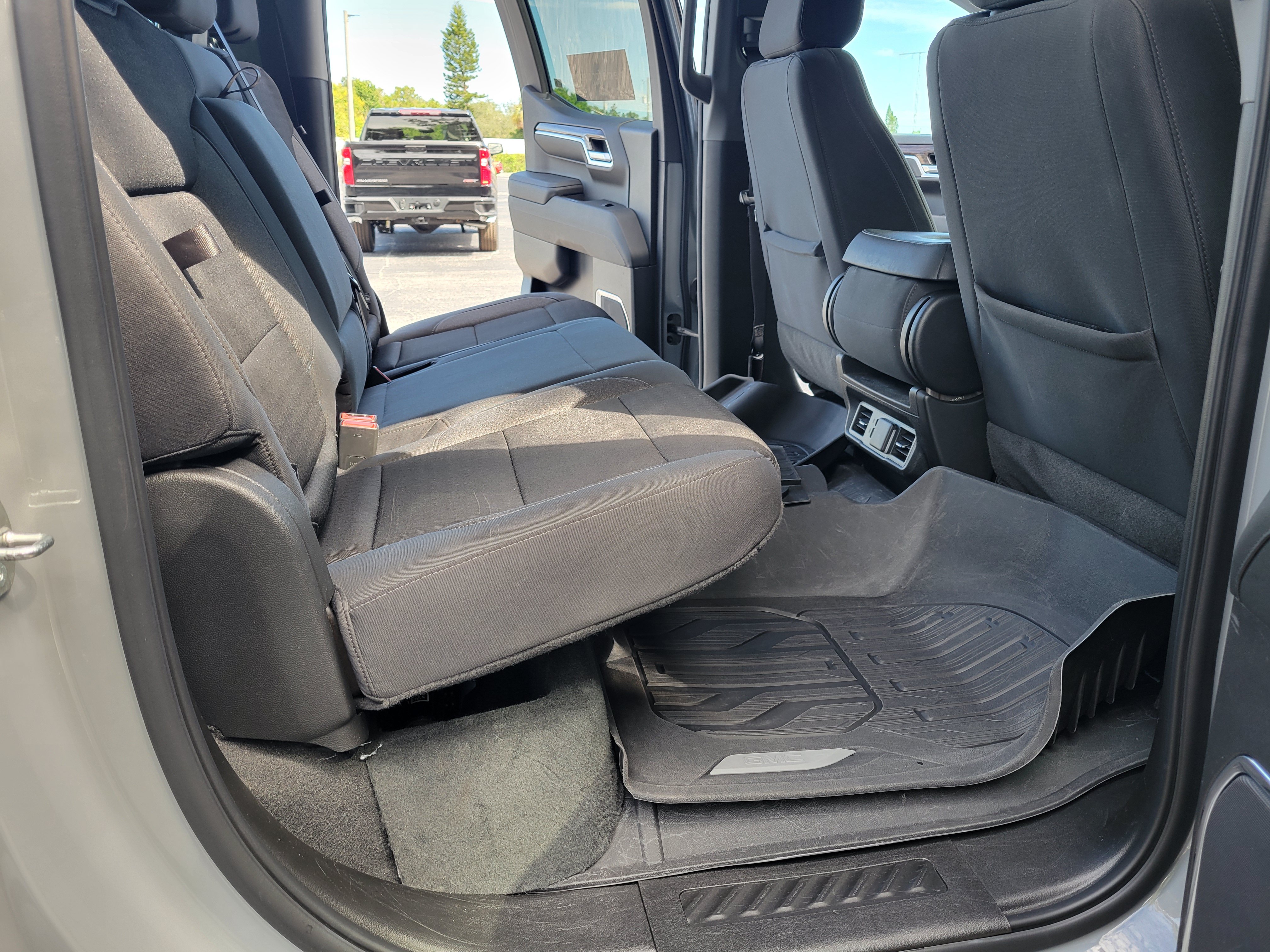 Certified 2024 GMC Sierra 1500 Elevation w/ LPO, Elevation Black Package AWD/4WD image 34