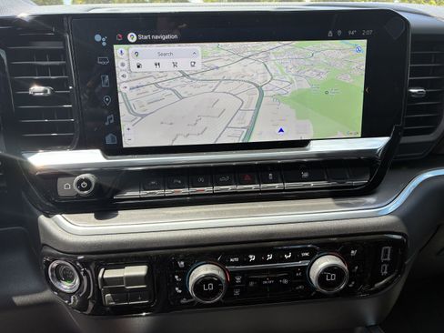 New 2026 Chevrolet Silverado 1500 High Country w/ High Country Premium Package AWD/4WD image 35