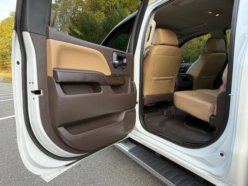 Used 2017 GMC Sierra 1500 Denali AWD/4WD image 24