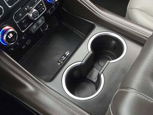 Used 2021 GMC Yukon SLT w/ Rear Media and Nav Package image 20