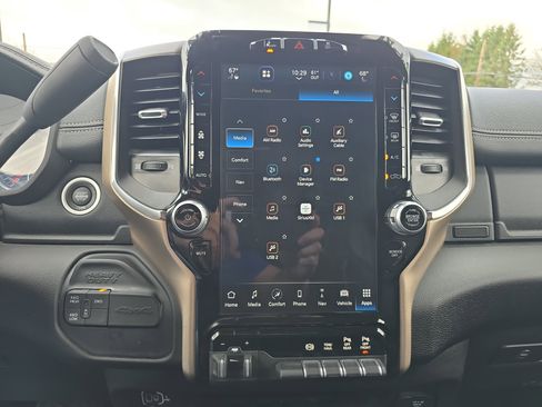 Used 2024 RAM 2500 Laramie w/ Safety Group AWD/4WD image 28