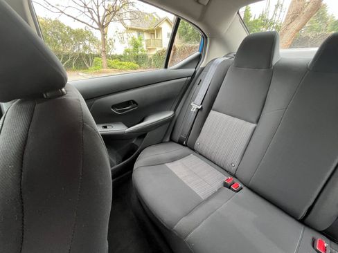 Used 2025 Nissan Sentra SV image 37