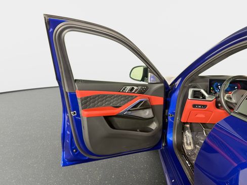 Used 2025 BMW X6 M Competition image 35