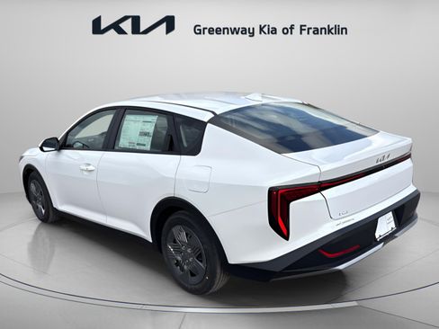 New 2025 Kia K4 LX image 5