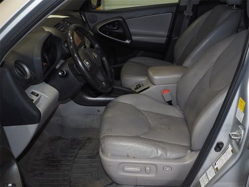 Used 2011 Toyota RAV4 Limited image 5