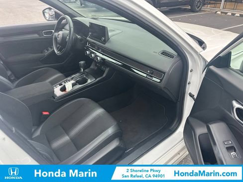 Used 2023 Honda Civic Sport image 17