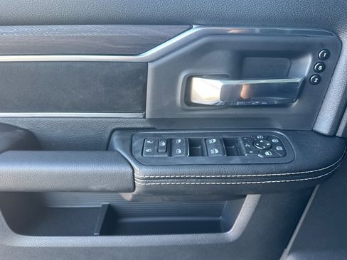 New 2026 RAM 3500 Laramie AWD/4WD image 10