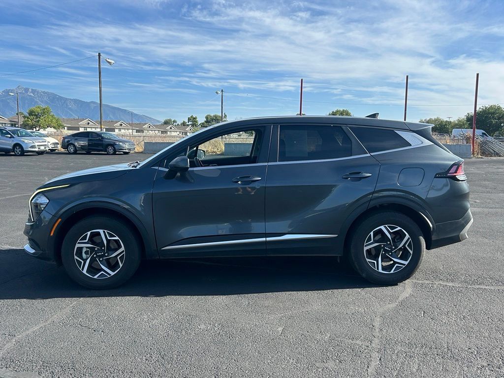 Used 2023 Kia Sportage LX AWD/4WD image 7