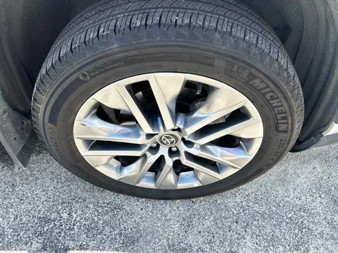 Used 2023 Toyota RAV4 XLE Premium FWD image 18