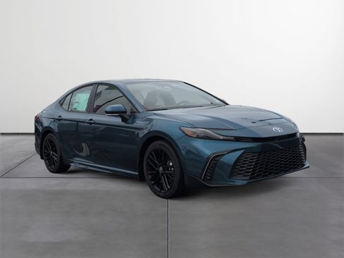 New 2026 Toyota Camry SE FWD image 7