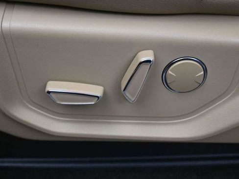 Used 2018 Ford F250 Lariat w/ Chrome Package image 12