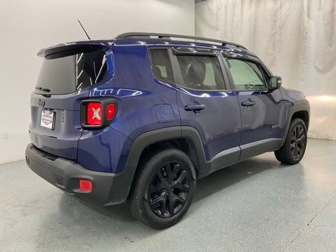 Used 2017 Jeep Renegade Altitude AWD/4WD image 7