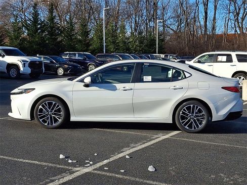 New 2026 Toyota Camry XLE image 8