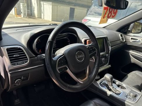 Used 2018 Jeep Grand Cherokee Limited w/ Luxury Group II AWD/4WD image 17
