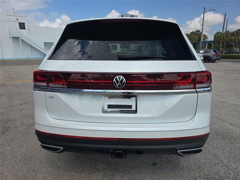 New 2026 Volkswagen Atlas SE FWD image 3