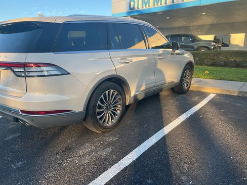 Used 2020 Lincoln Aviator Reserve w/ Elements Package Plus image 4