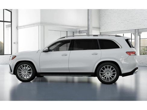 New 2026 Mercedes-Benz GLS 580 4MATIC image 32