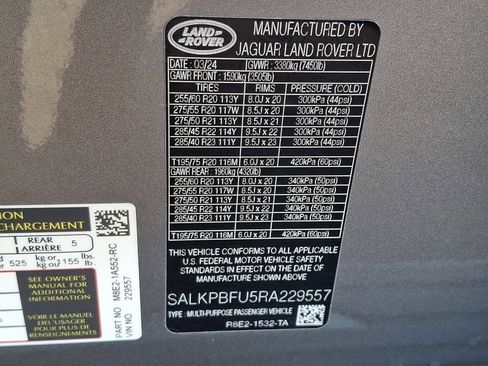 Used 2024 Land Rover Range Rover Long Wheelbase SE image 27