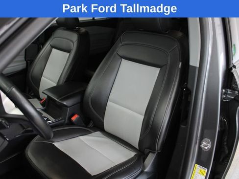 Used 2022 Ford Explorer XLT w/ Equipment Group 202A image 12
