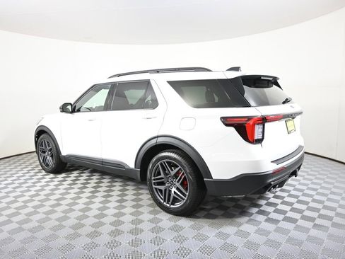 Used 2025 Ford Explorer ST w/ Sun And Sound Package AWD/4WD image 4
