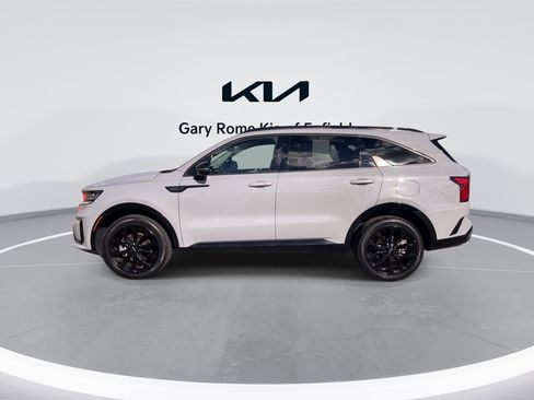 Certified 2023 Kia Sorento SX image 5