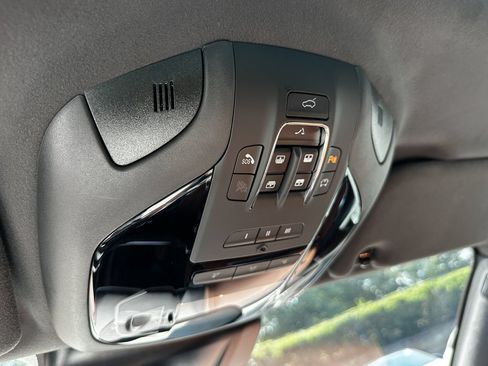 Used 2023 Maserati Levante GT AWD/4WD image 33