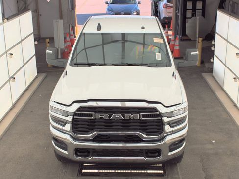 Used 2025 RAM 2500 Tradesman AWD/4WD image 3