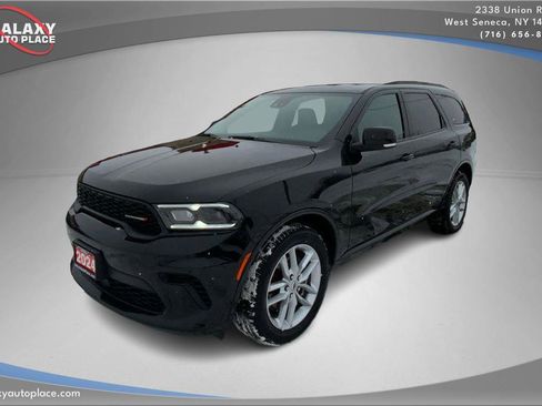 Used 2024 Dodge Durango GT image 1