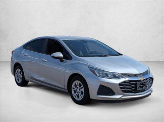 Used 2019 Chevrolet Cruze LS FWD video 3