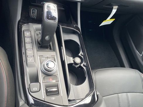 New 2024 Maserati Levante GT Ultima image 32