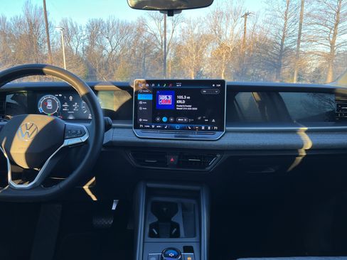 Certified 2025 Volkswagen Tiguan S image 27