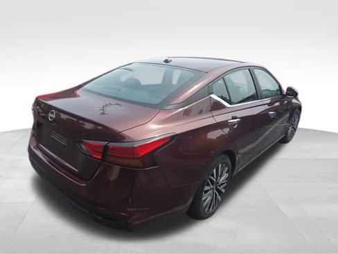 Used 2025 Nissan Altima 2.5 SV FWD image 5