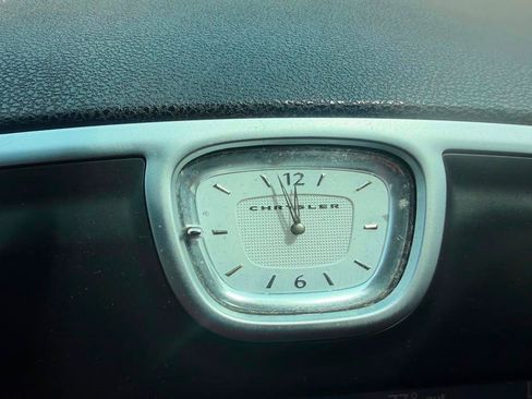 Used 2014 Chrysler 300 C RWD image 29