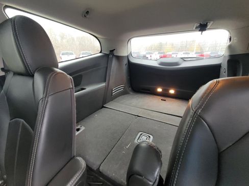 Used 2017 Chevrolet Traverse LT image 9