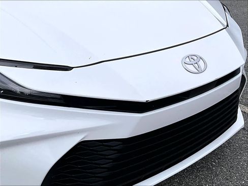 Used 2025 Toyota Camry LE FWD image 32