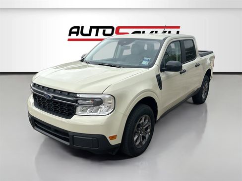 Used 2024 Ford Maverick XLT image 3