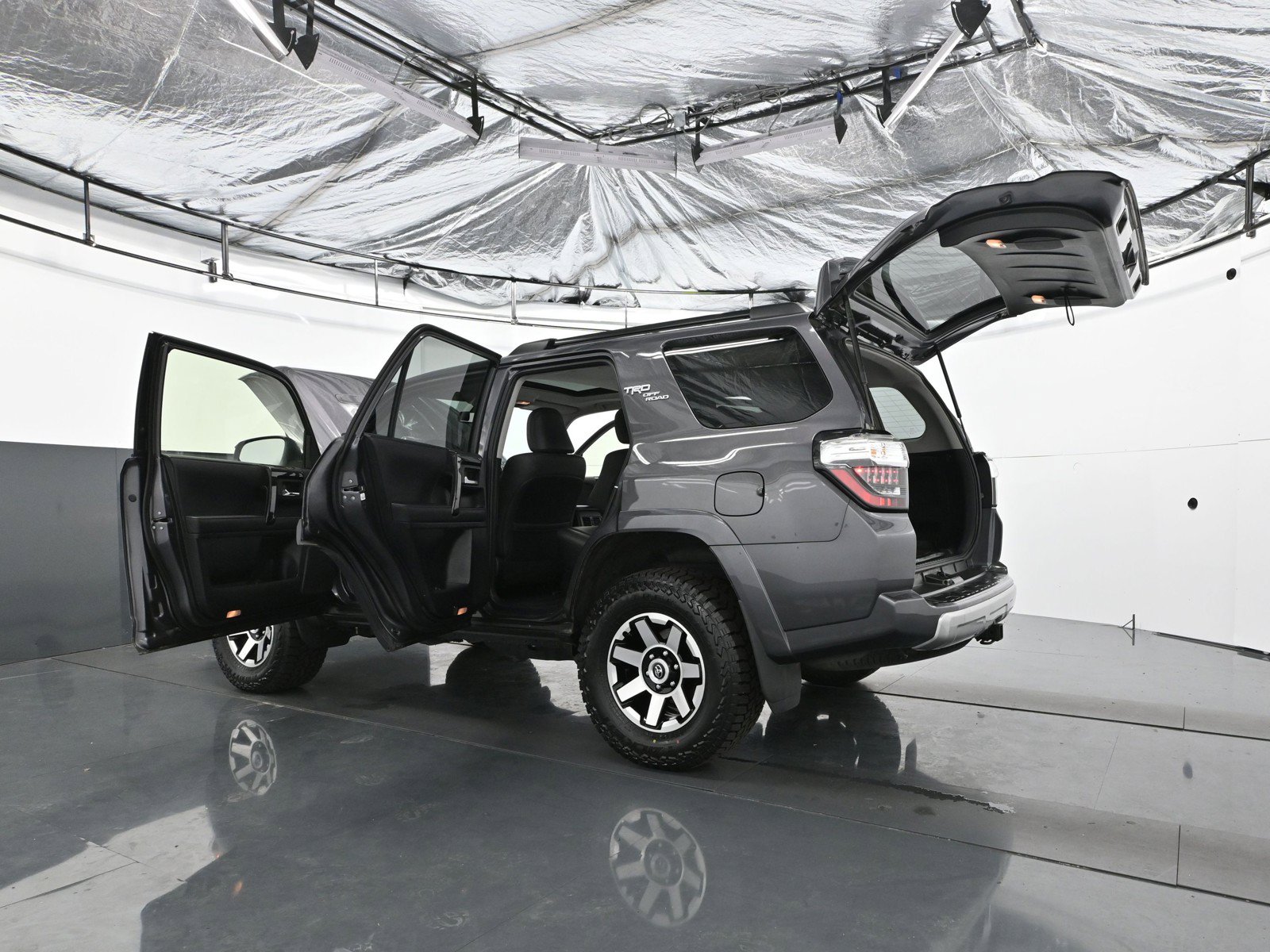 Used 2021 Toyota 4Runner TRD Off-Road Premium w/ Moonroof Package AWD/4WD image 36