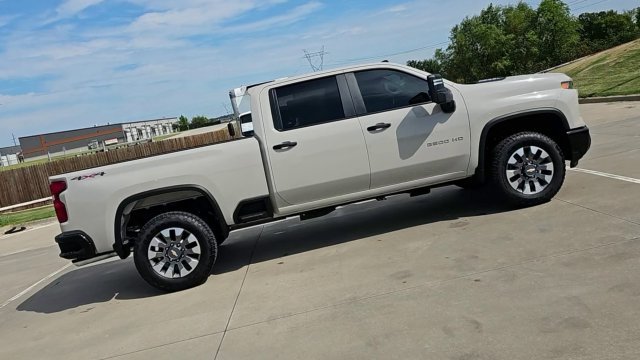 New 2026 Chevrolet Silverado 2500 Custom w/ Custom Convenience Package AWD/4WD image 9