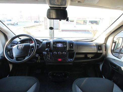 Used 2018 RAM ProMaster 2500 image 13