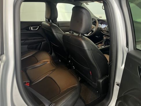 Used 2024 Jeep Compass Trailhawk image 24