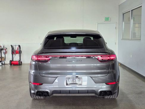 Used 2022 Porsche Cayenne GTS image 5