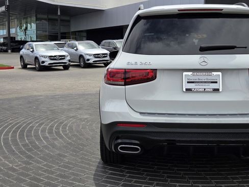 Certified 2022 Mercedes-Benz GLB 250 4MATIC image 11