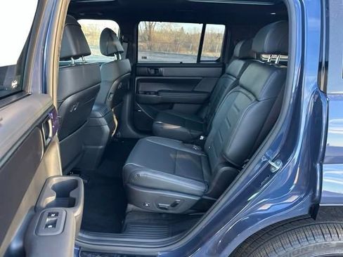 New 2025 Hyundai Santa Fe Calligraphy image 18