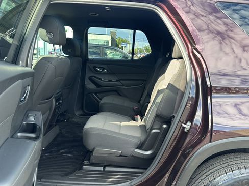 Used 2023 Chevrolet Traverse LT AWD/4WD image 19